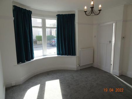 3 bedroom terraced house to rent - Photo 4
