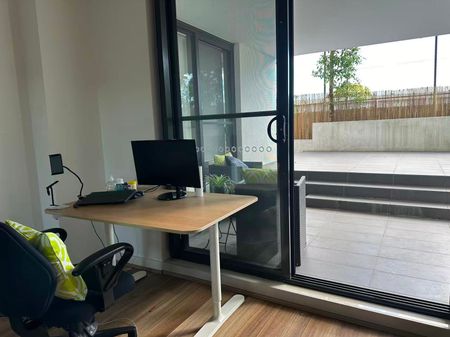 Modern & Convenient Living in the Heart of Asquith - Photo 2