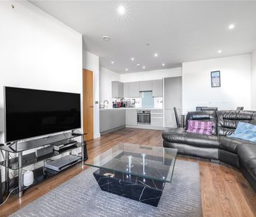 New Village Avenue, London, E14 0ND - Photo 3