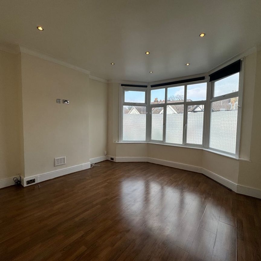 2 Bed Maisonette, Melfort Road, CR7 - Photo 1