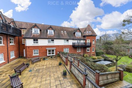 1 bedroom retirement property to rent - Photo 2