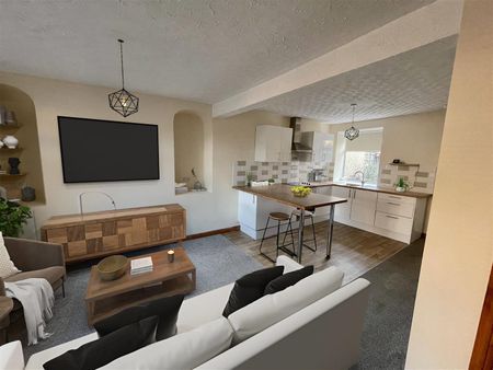 House - Terraced For Rent Briton Ferry Road, Neath - Photo 2