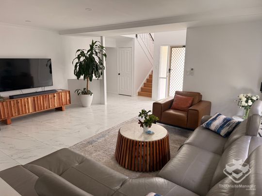 Modern Two-Storey Family Home in Prime Algester Location - Photo 1