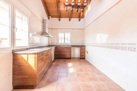 Luxury 6 room Detached House for rent in L'Ènova, Valencia - Photo 3