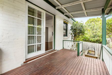 3/100 Warrigal Road, Surrey Hills VIC 3127 - Villa For Rent | Domain - Photo 4