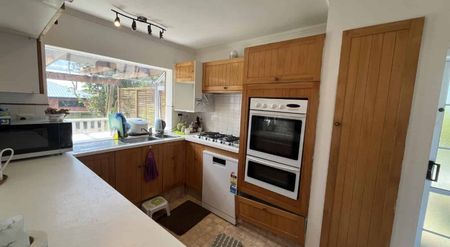 Charming 3-Bedroom Home in a Great Location - Photo 3