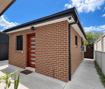 Near-New 2 Bedroom Granny Flat with Modern Features! - Photo 5