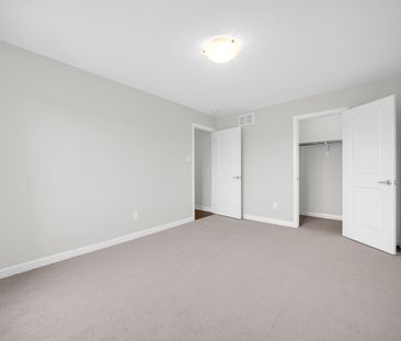 For Lease - 366 Cloyne Crescent, Barrhaven, Ontario - Photo 6