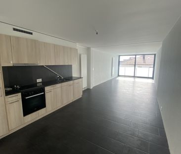 Uttins 17, Peseux - Photo 1