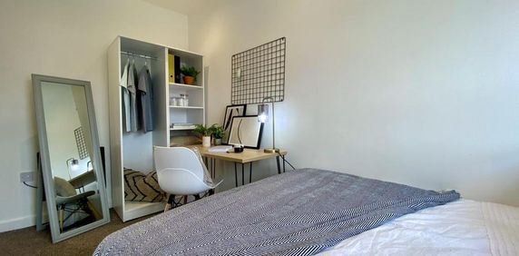 1 bedroom in a house share to rent - Photo 2