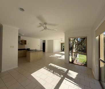 Beautiful Waterfront Four-Bedroom Home for Rent - Photo 1