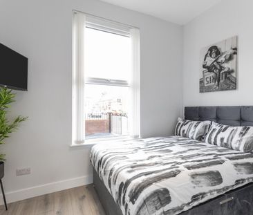 Unit 1, 47 Castlereagh Street, BT54NF, Belfast - Photo 4