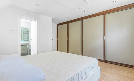 3 bedroom mews to rent - Photo 3