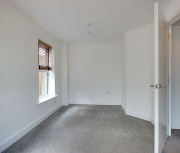 2 Bedroom - Photo 6