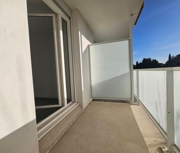 Location Appartement 1 pièce 18m² NIMES 30000 - Photo 2