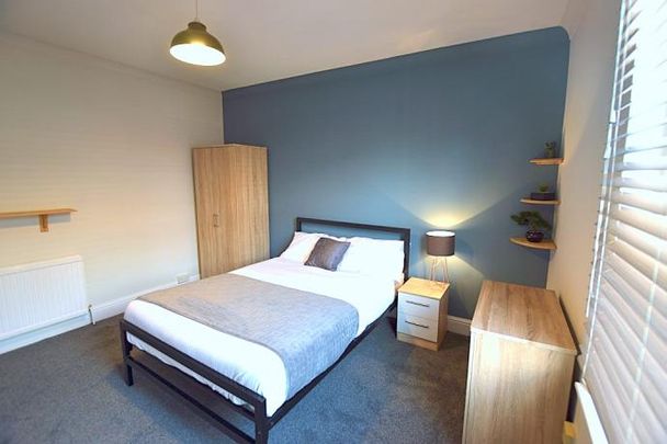 Welton Place, - Photo 1