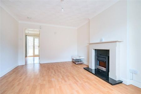 3 bedroom detached house to rent - Photo 4