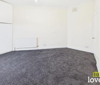 2 bedroom Terraced House To Let - Photo 2