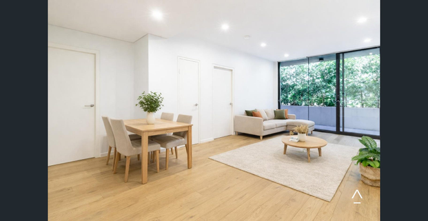 Luxuriously Designed, Sun-Kissed And Private, Oversized And Executive Style One Bedroom Courtyard Oasis, Moments To The Village - Photo 1