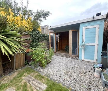 2 bedroom semi-detached house to rent - Photo 6