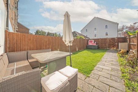 4 bedroom house to rent - Photo 2