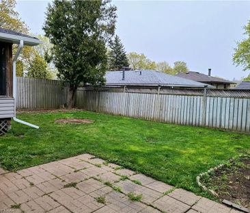 For Lease - 75 Pepperwood Crescent, Kitchener, Ontario - Photo 6