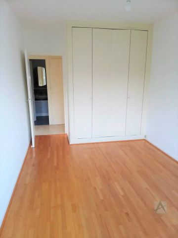 JACOB BELLECOMBETTE - T3 avec balcon-terrasse - Photo 4