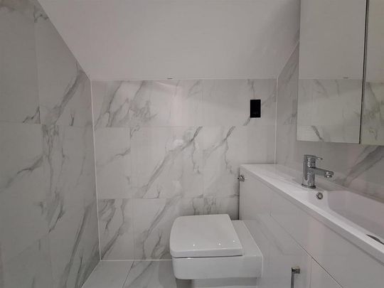 3 bedroom flat to rent - Photo 1
