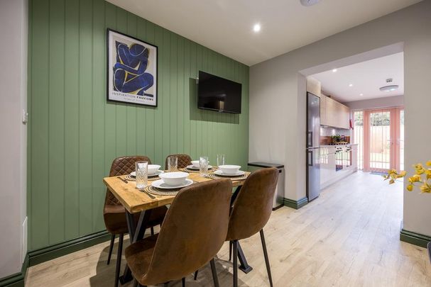 1 bedroom in a house share to rent - Photo 1