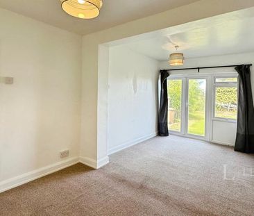 4 bedroom semi-detached house to rent - Photo 6