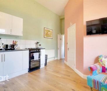 1 bedroom in a house share to rent - Photo 5