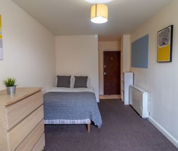 6 Bed Student Accommodation - Photo 1