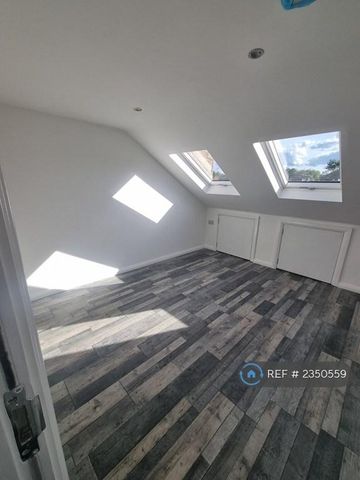 5 bedroom terraced house to rent - Photo 4