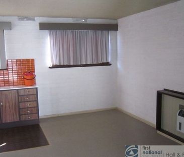 Located in the heart of Noble Park is this one bedroom apartment. - Photo 6