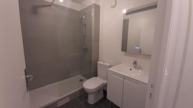 location Appartement T1 DE 27m² À PARIS - Photo 1