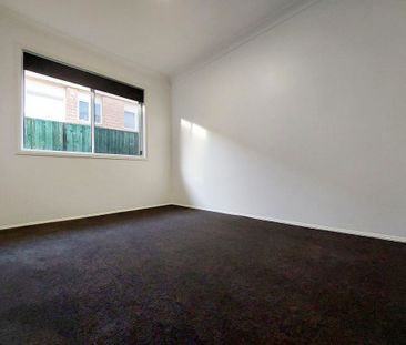 2/13 Aurora Place, Bateau Bay, NSW 2261 - Photo 3