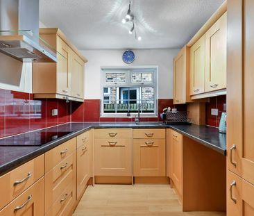 2 bedroom flat to rent - Photo 6