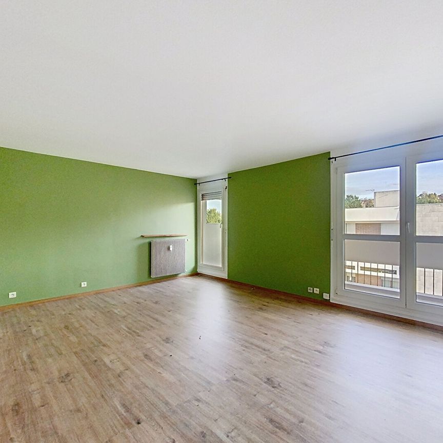 Appartement à louer - ÉPERNAY - Appartement 3 pièces avec balcon - Photo 1