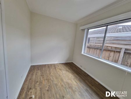 Ideal Unit in Werribee - Photo 3