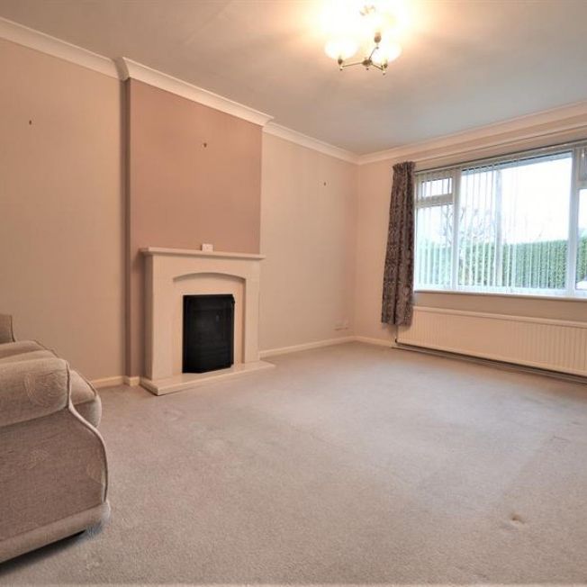 2 Bedroom Semi Detached Available Arranging tenancy - Photo 1