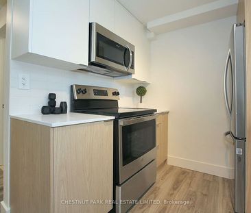 Beautiful Multiplex 1 Bed 1 Bath! - Photo 1