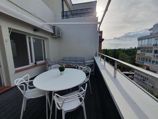 2 bedroom luxury penthouse for rent in Madrid, Autonomous Region of Madrid - Photo 1