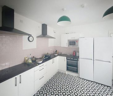 7 bedroom house share to rent - Photo 3