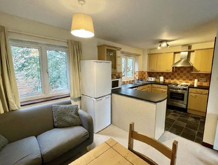 2 bedroom flat to rent - Photo 3