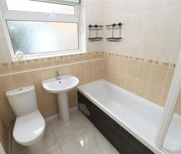 2 bedroom semi-detached bungalow to rent - Photo 6