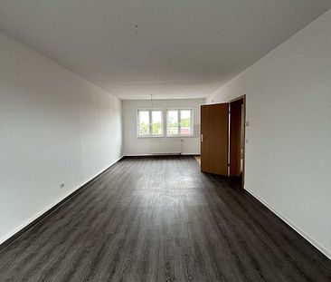 Helle Dachgeschoss-Wohnung | ab sofort bezugsfrei - Photo 3