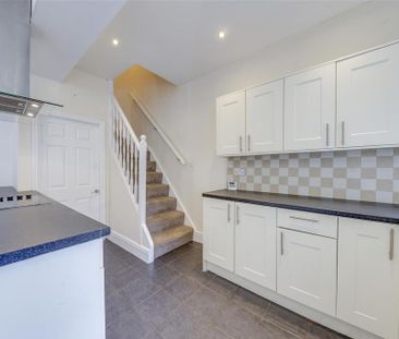 2 bedroom terraced house to rent - Photo 2