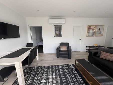 Hot on Hibiscus - Photo 4