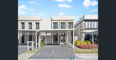 Luxury Townhouse-Prized Location - Photo 5