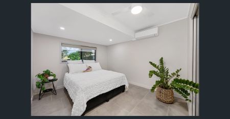 Family Luxury in the Heart of Mundingburra – Four-Bedroom Home with Pool & Solar Power! - Photo 4